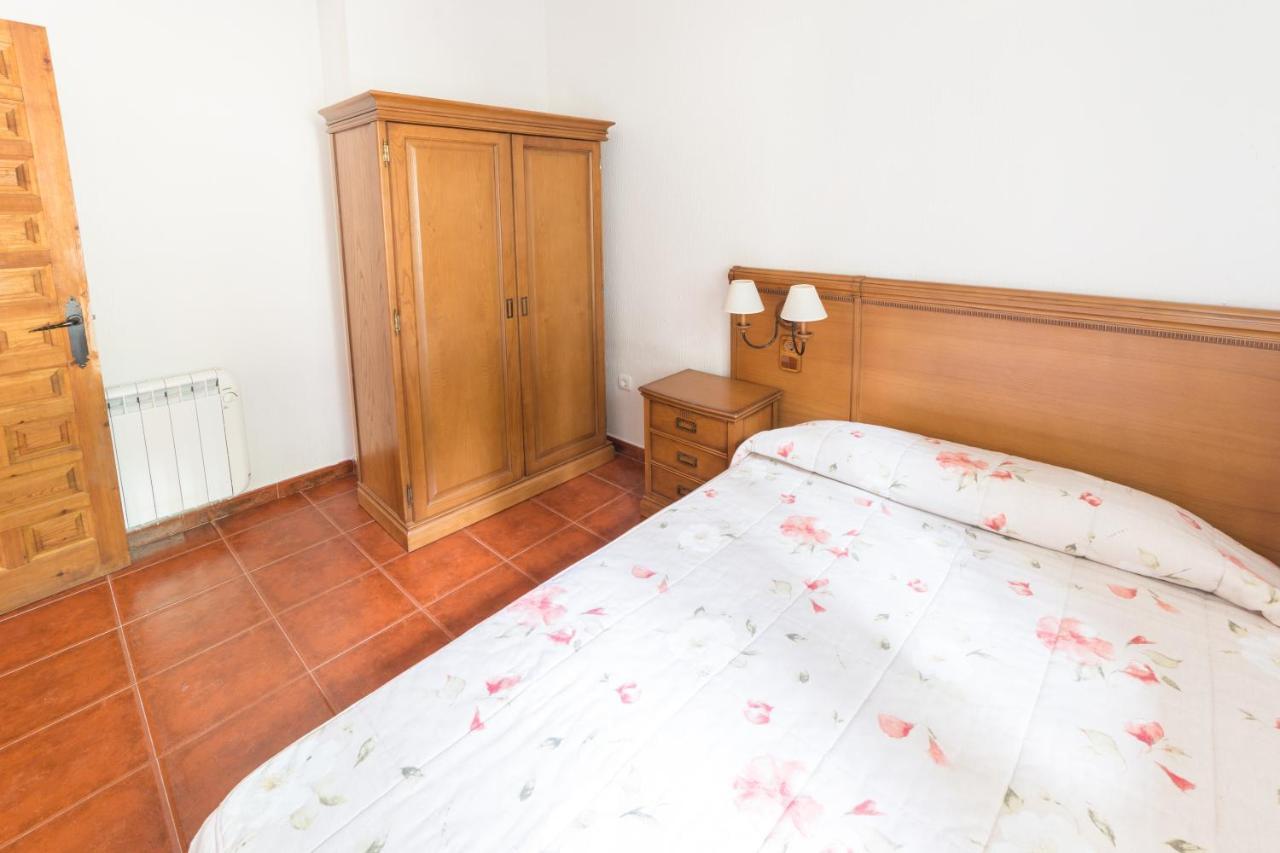 Apartamentos Rurales El Colvillo Trillo Exteriör bild